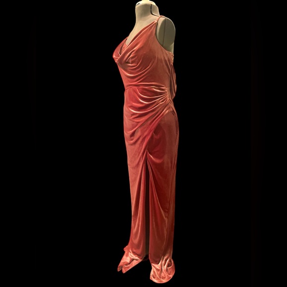 NWT BCBGMAXAZRIA Size L gown - Picture 4 of 5